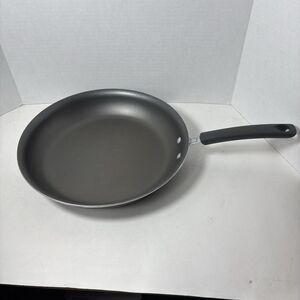 Tramontina Frying Pan 12" in Skillet Nonstick Aluminum Black G2